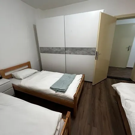 アパート Crljenko