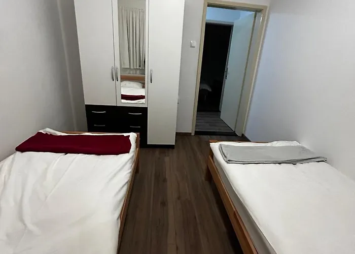 Crljenko Apartamento *